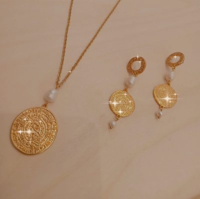 ΧΕΙΡΟΠΟΙΗΤΑ ΚΟΣΜΗΜΑΤΑ ΕΛΕΝΗ