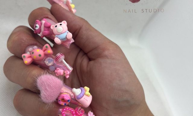 MS Marina Siamandoura nails studio