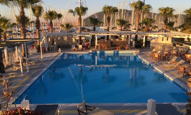 IANOS HOTEL – ΑΒΡΑΜΗΣ ΕΜΜΑΝΟΥΗΛ