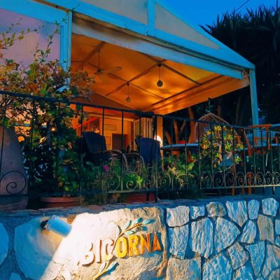 BICORNA ROOMS – ΓΚΟΥΣΤΗ ΜΕΛΙΝΑ